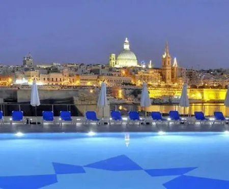 Tigne Point Guest house *